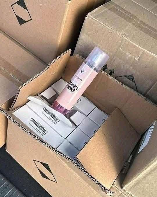 Original ARIANA GRANDE Perfumes Pallets liquidation and Wholesale - Image 6